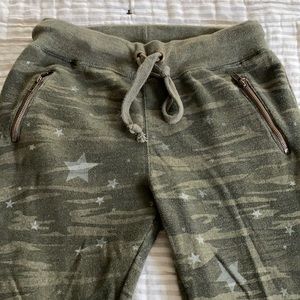 Camo sweatpants with white stars